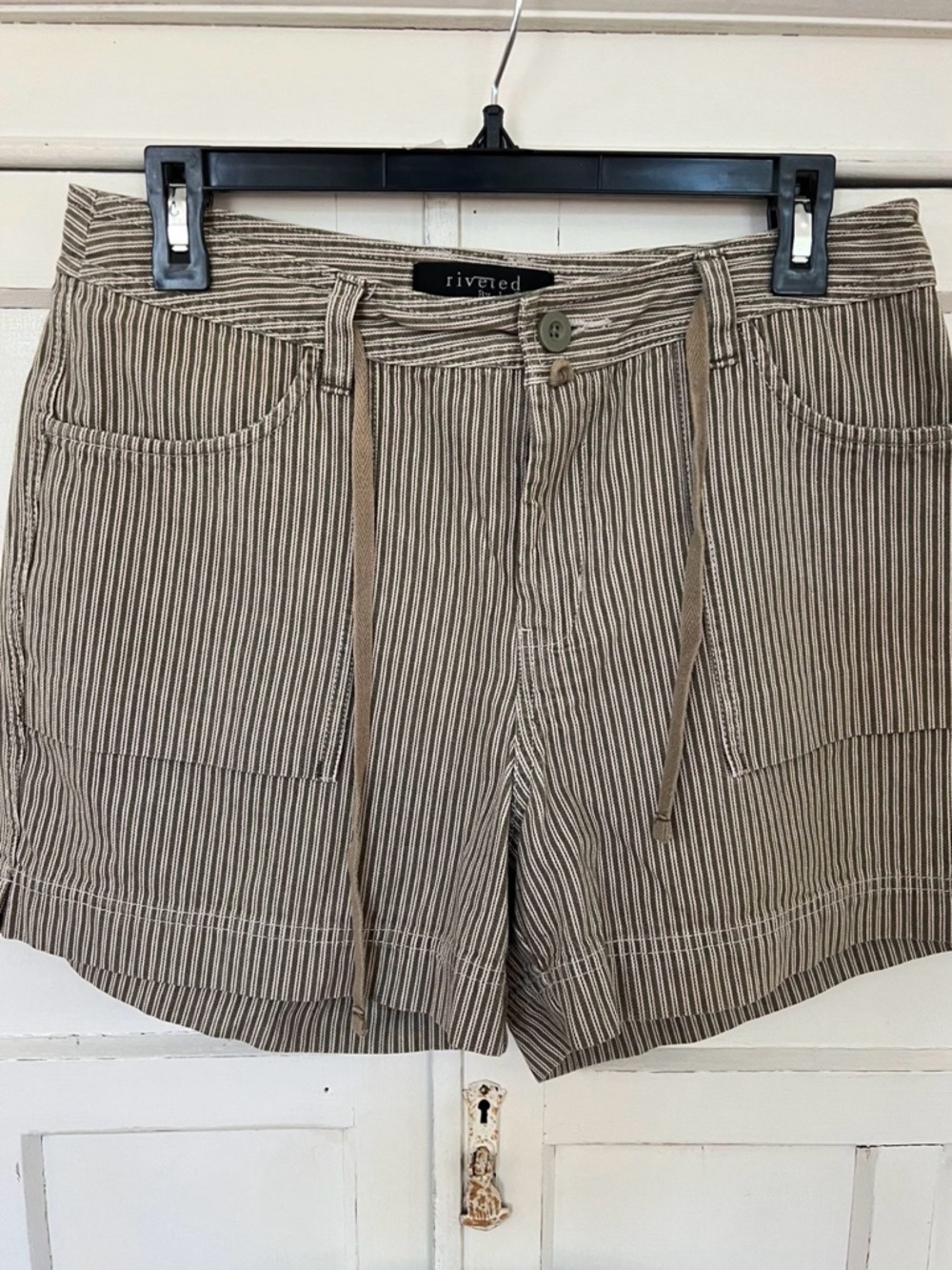 Vintage 90’s Y2K Lee Riveted Jean Shorts Khaki
Railroad Striped Size 10